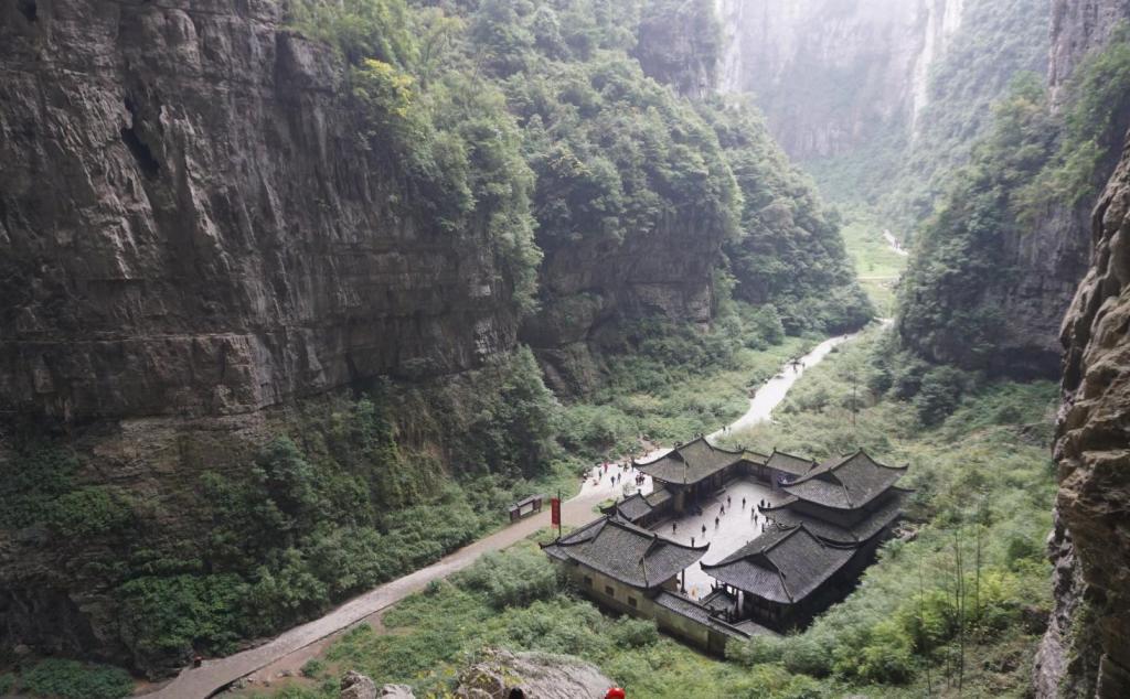 河南鄭州出發(fā)重慶5日自駕游：尋夢酉陽桃花源-探秘武隆天坑地縫5日精品自駕之旅