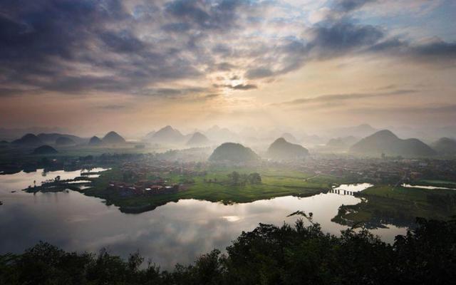 昆明集合7日云南落地自駕游：建水古鎮(zhèn)-元陽梯田-壩美-普者黑7日春節(jié)云南自駕游