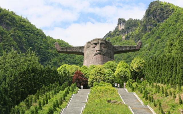 西安出發(fā)湖北神農(nóng)架4日自駕游：天生橋-香溪源-官門山-神農(nóng)頂-大九湖深度自駕4日游